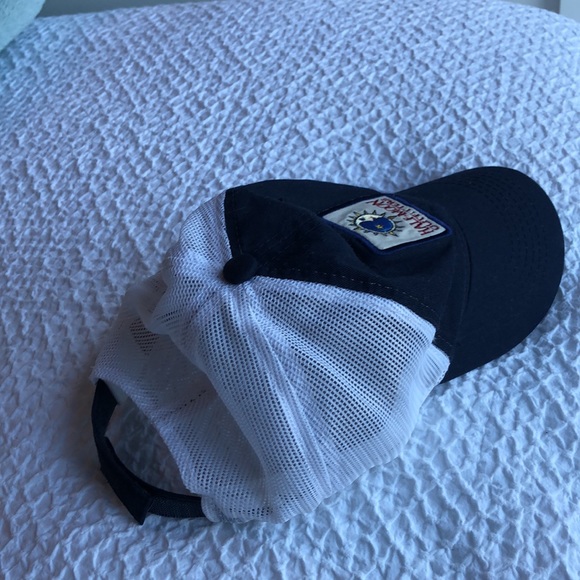 Half-Moon hat - Picture 3 of 5